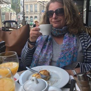 Meet your Posher, Monica